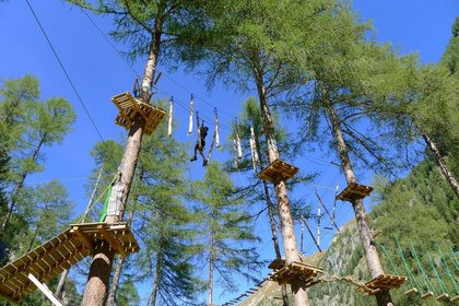 Dein Abenteuer im Waldseilpark Osttirol - Bild: Siggi Hatzer