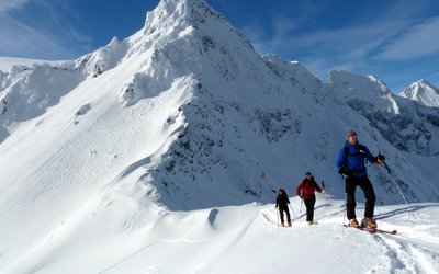 skitouren-schneeschuhwandern-winterwandern-virgen-virgental (2).JPG