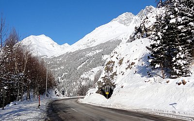 virgentalstrasse-winter-Tunnel-virgen-praegraten.JPG