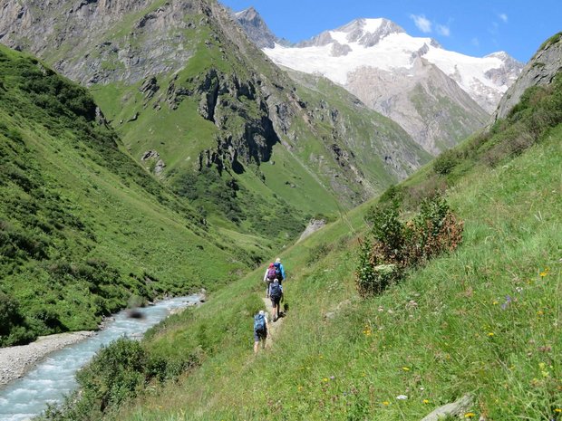 Das Umbaltal, ein bezauberndes Juwel Osttirols, bietet atemberaubende Naturerlebnisse und ist ein unverzichtbarer Teil des Iseltrails.