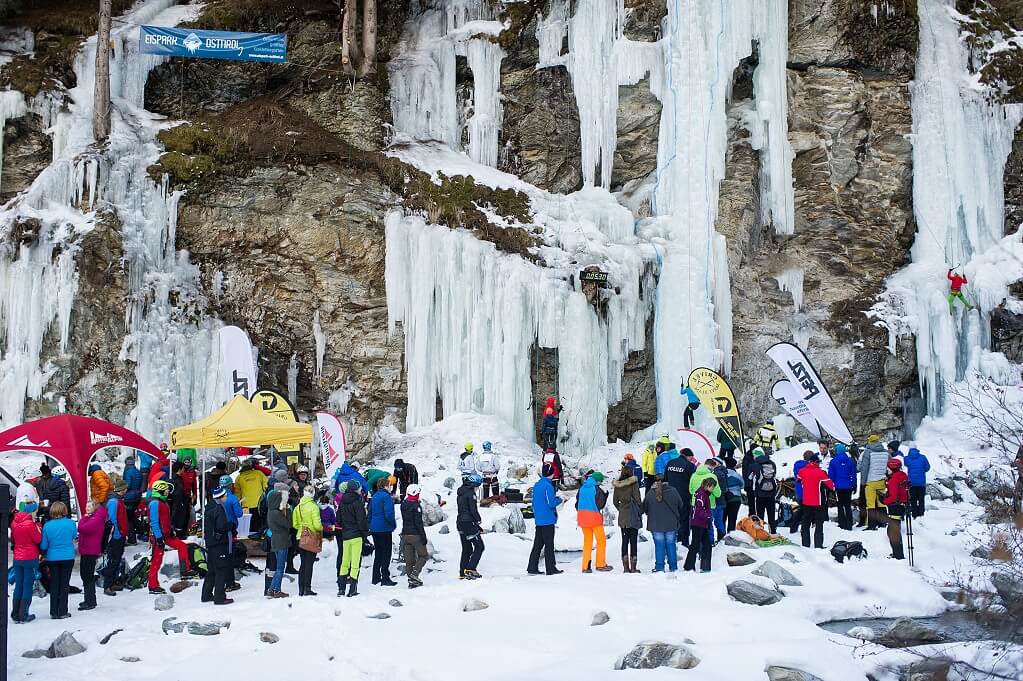 Entdecke das Eiskletter-Abenteuer im Eispark Osttirol 