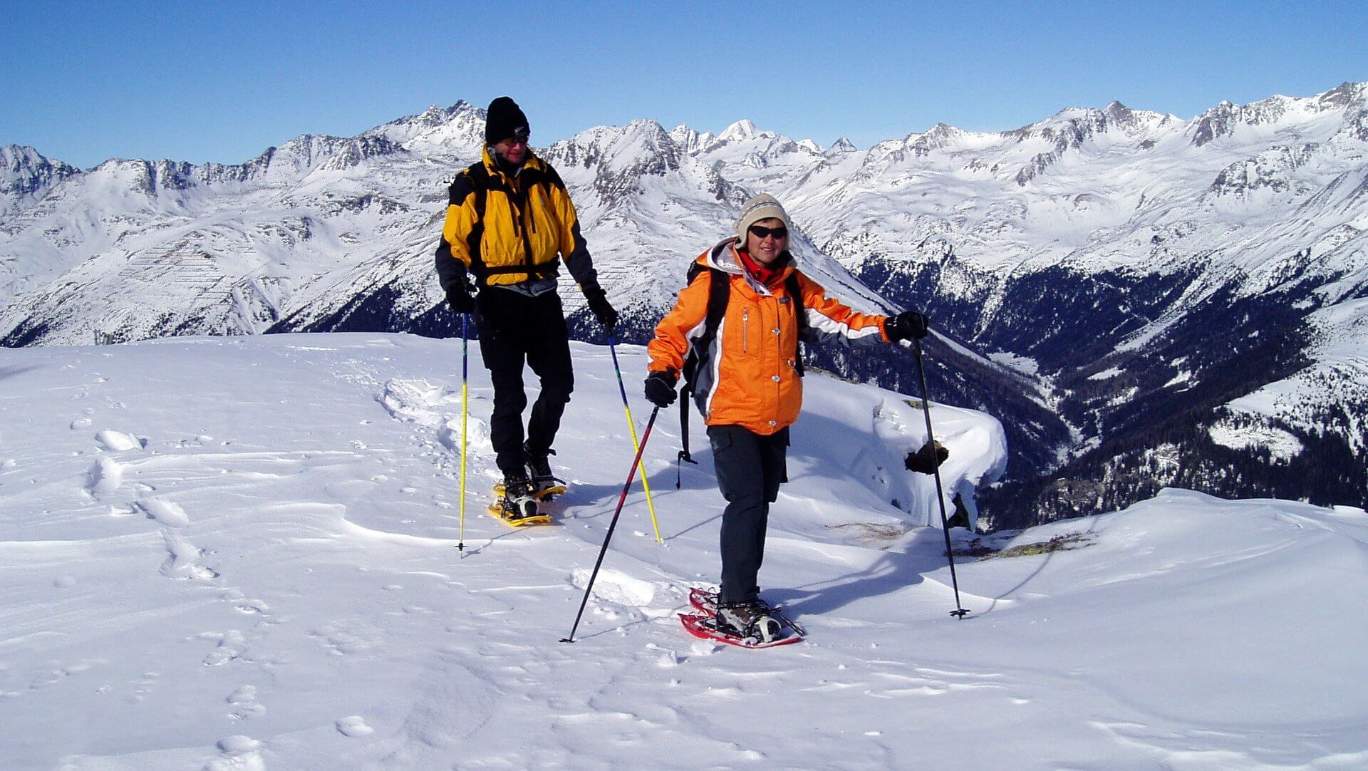Schneeschuhwandern im winterlichen Virgental