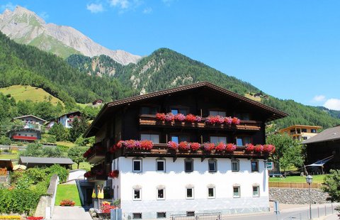 Gasthof Pension Rose ***