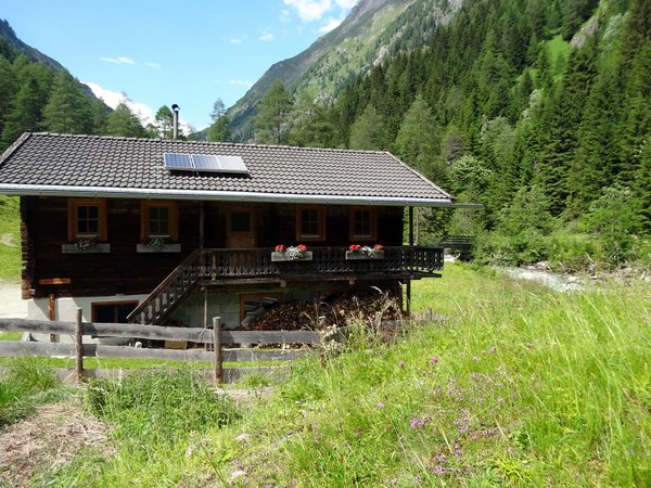 Almhütte Dorferalm 1.400m Maurertal