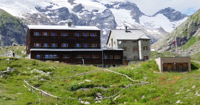 Essener- und Rostocker Hütte 2.208m