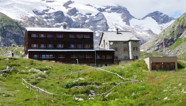 Essener- und Rostocker Hütte 2.208m