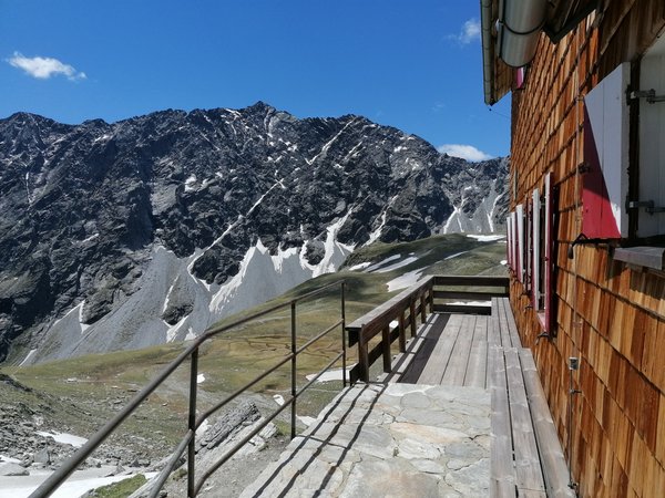 Neue Reichenberger Hütte 2.586m