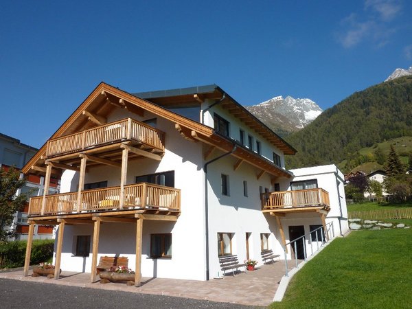 Bacher Apartments****