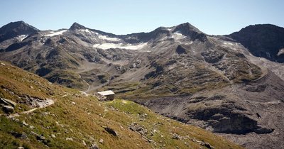 Neue Prager Hütte 2.796m