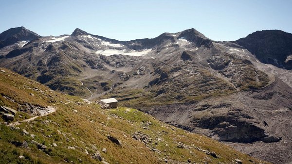 Neue Prager Hütte 2.796m