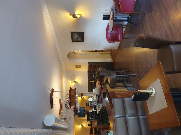 Lumi’s Café/Bar