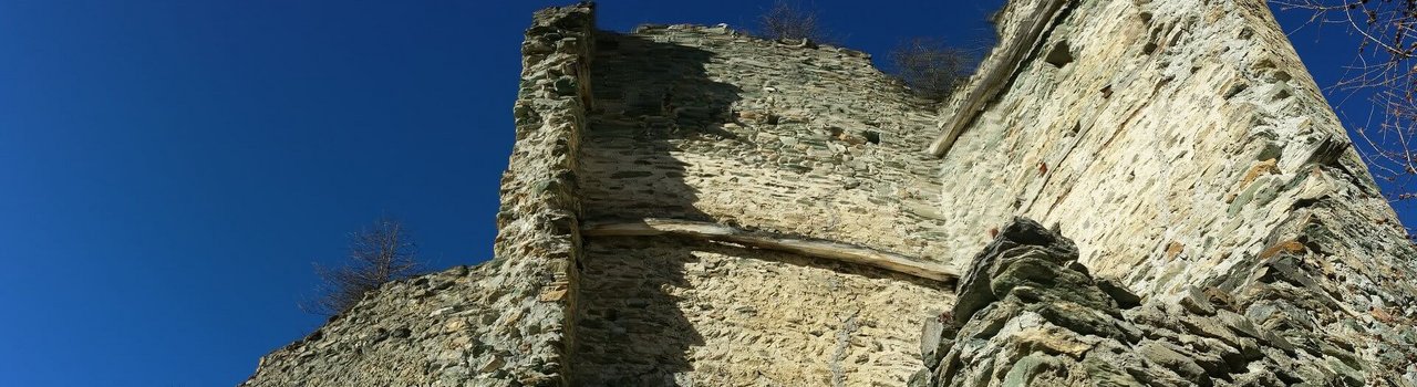 Eine der höchstgelegenen Burgen Österreichs | Ruine Rabenstein in Virgen